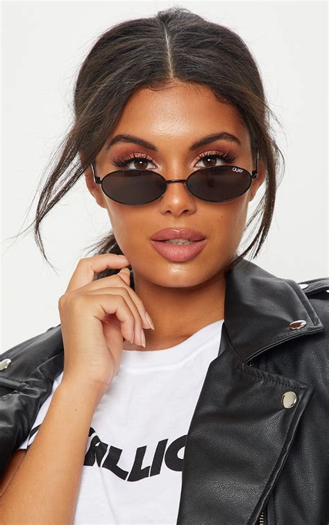 Quay Australila Black Oval Sunglasses Prettylittlething Ca