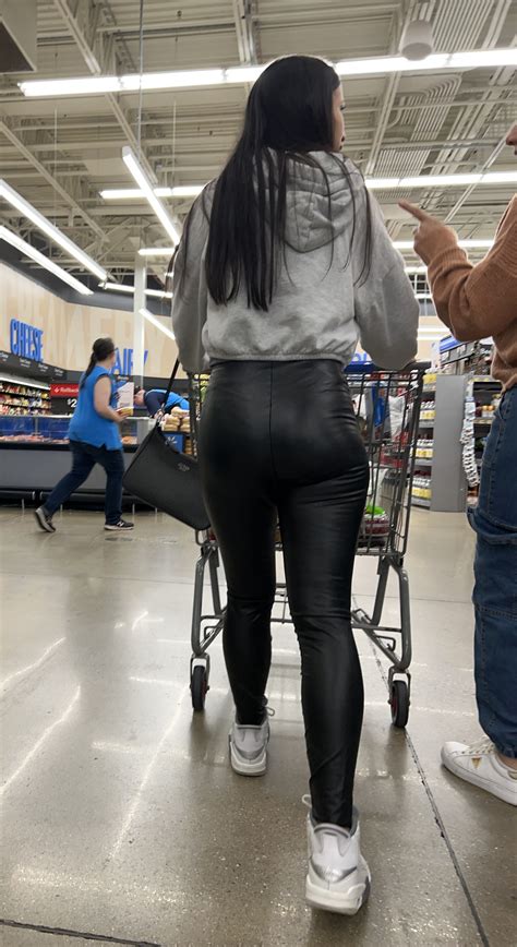 Leather Pants Latina Squatting And Shopping Oc Spandex Leggings