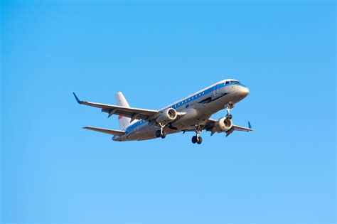 The Differences Between Embraer's E170 & E175 Models: A Brief Guide