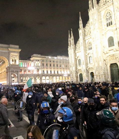 Manifestazione No Pass Milano Denunciati Identificati Corteo