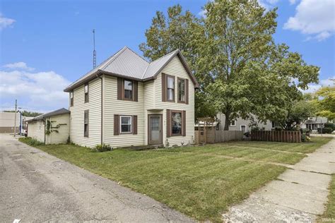 812 E Main St, Warsaw, IN 46580 | MLS# 202400602 | @properties Indy