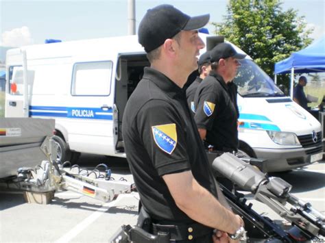 U Toku Policijska Akcija U BiH Crnoj Gori I Hrvatskoj BN