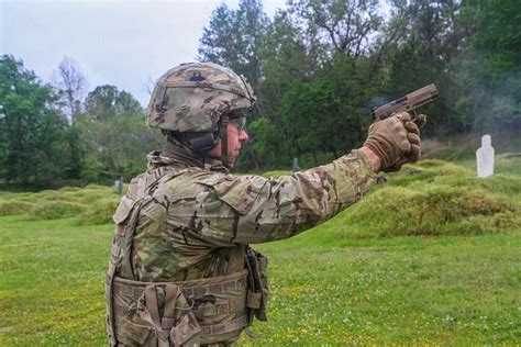 U S Army Sgt Joseph Kettley An Infantryman Assigned Nara Dvids