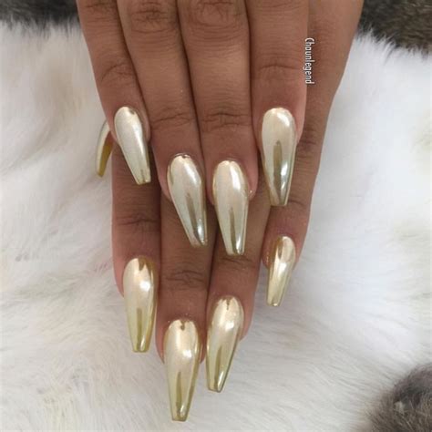 Golden Chrome Nails Metallic Nails Gold Nails Chrome Nail Art