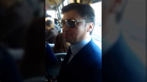 Аким Шымкента с подчиненными начали пользоваться общественным ...