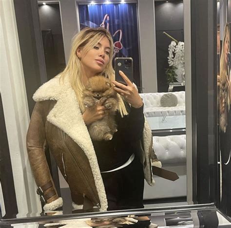 Wanda Nara Agranda La Familia Y Busca Nombre Para Ella