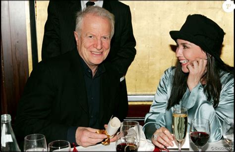 André Dussollier et Isabelle Adjani à Paris en janvier 2005 Purepeople