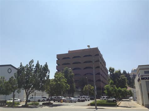 Lot 18 Parking In Riverside Parkme