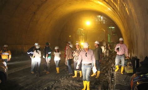 Más de 300 vacantes para laborar en las obras del túnel de La Línea