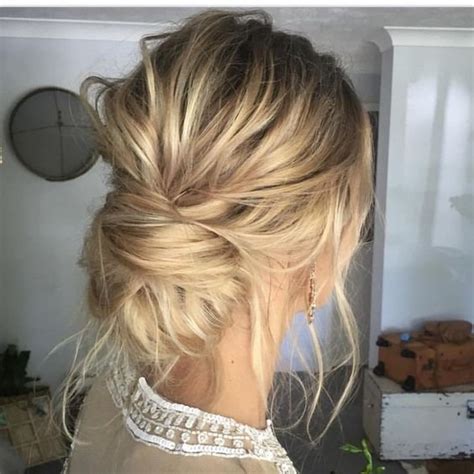 35 Chic And Messy Updo Hairstyles For Luxuriously Long Hair