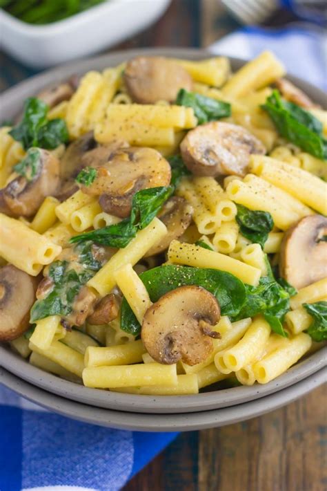 Mushroom And Spinach Pasta Vegetarian And Creamy Pumpkin N Spice