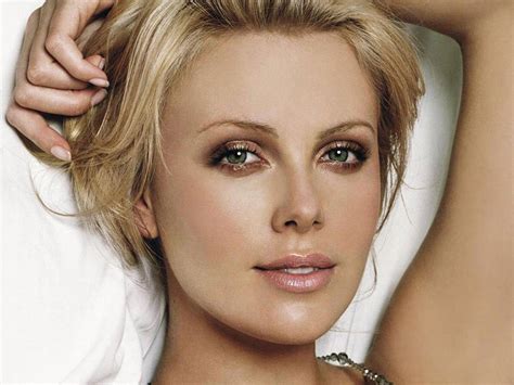 Charlize Theron 3 Beautiful Female Celebrities Photo 35408700 Fanpop