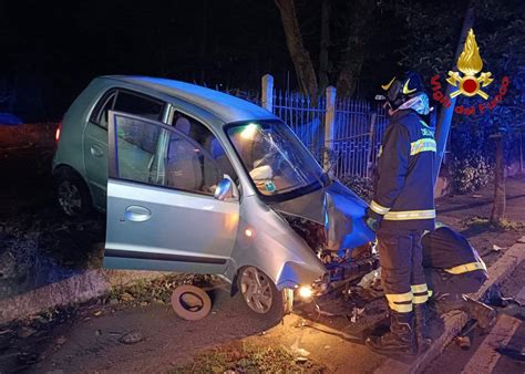 Foto Spettacolare Incidente Nella Notte In Viale Ippodromo Auto