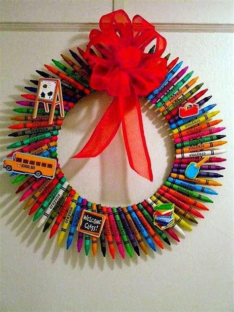 Cute Crayon Wreath Ideas DIY Door Decoration Easy Craft Ideas Wreath