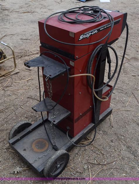 Snap On Ya205a Mig Welder In Buhler Ks Item Bx9844 Sold Purple Wave