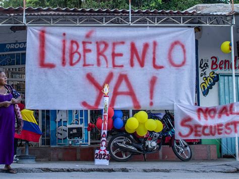 El Grupo Guerrillero Eln Anunció Que Liberará Al Padre Del Futbolista