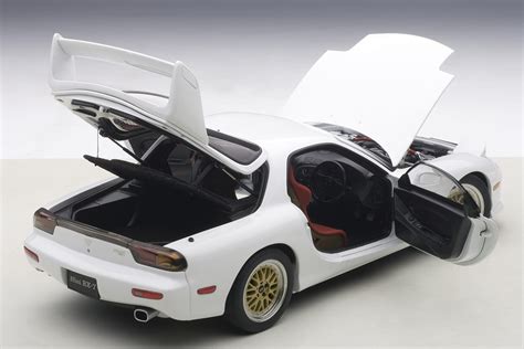 Mazda Efini RX 7 FD Tuned Version Pure White AUTOart