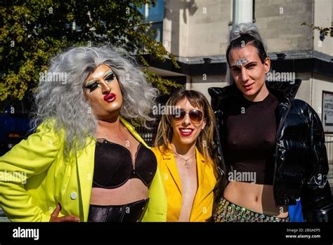 Uomo Gay Travestito Gay Gay Immagini E Fotografie Stock Ad Alta Risoluzione Alamy