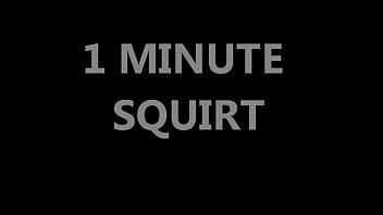 Milf masturbándose y chorros XVIDEOS