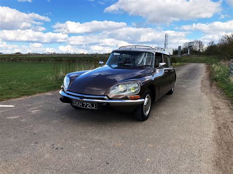 For Sale: Citroën DS 20 Familiale (1970) offered for GBP 45,000