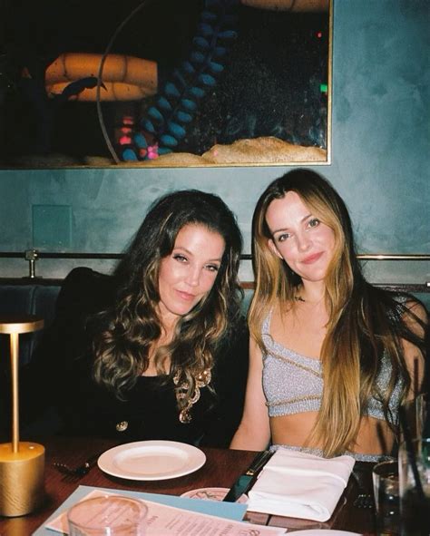 Riley Keough Shares Her Last Photo Of Lisa Marie Presley Us Weekly