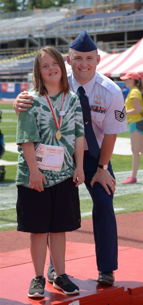 157 ARW Airmen find deeper meaning through volunteering > 157th Air Refueling Wing > Display