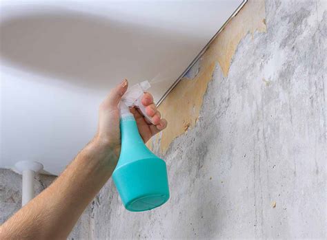 How to Remove Wallpaper Glue Efficiently | Checkatrade