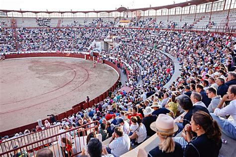 Expectaci N Y Emoci N Entre Los Aficionados Taurinos Por La