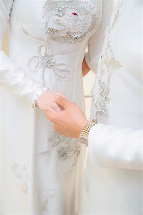 Tan chảy với cử chỉ tình tứ của Quang Hải với vợ hot girl