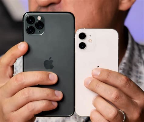 Iphone 13 Pro Vs Pro Max First Alleged Iphone 12 Mini Hands On Hits The