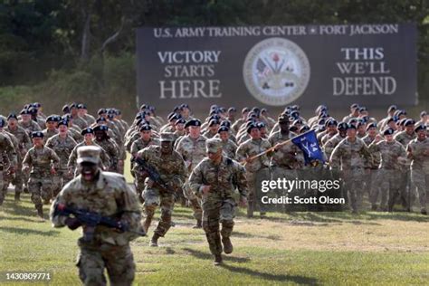 Us Army Boot Camp Photos and Premium High Res Pictures - Getty Images