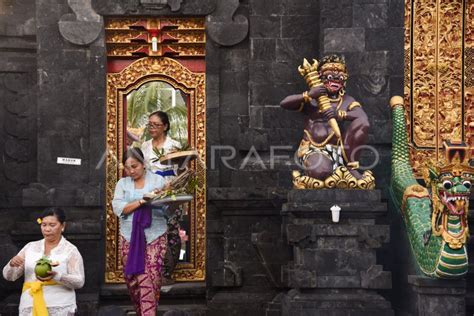 UPACARA TAWUR AGUNG KESANGA ANTARA Foto