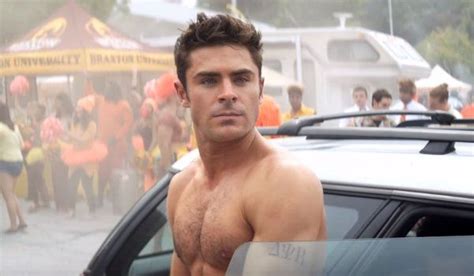 Red Band Neighbors Trailer Loads Up On Sex Swears And Half Naked