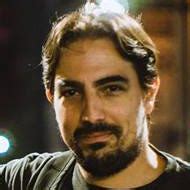 Hernan Roselli – Medium