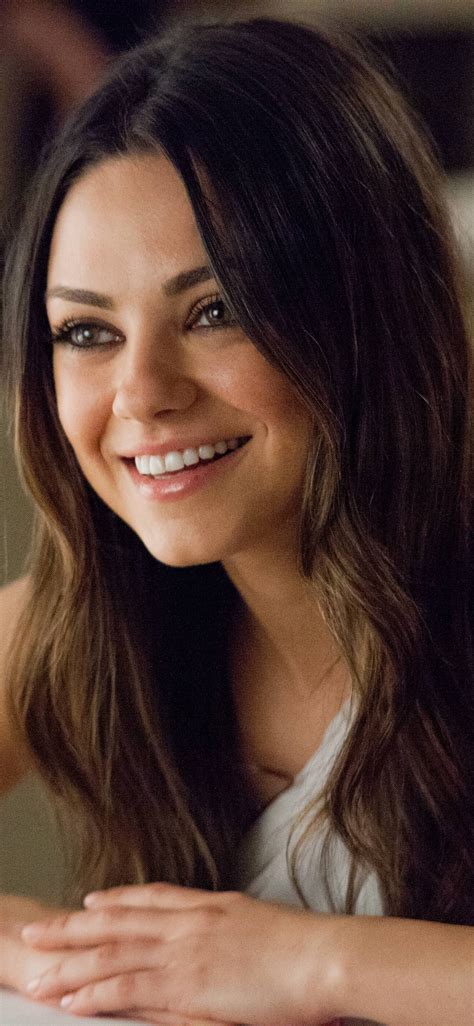 Mila Kunis Ted Hair