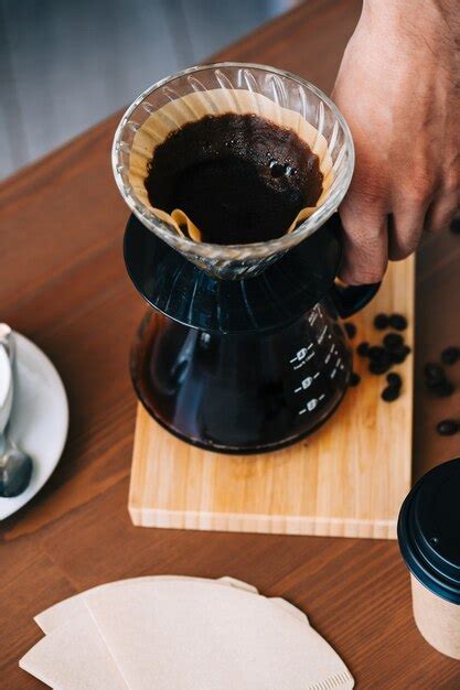 Método alternativo de preparación de café utilizando un gotero y un