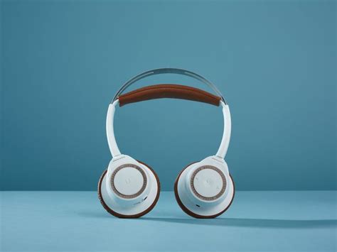 Plantronics Backbeat Sense Wireless The Verge 2015 Holiday T Guide