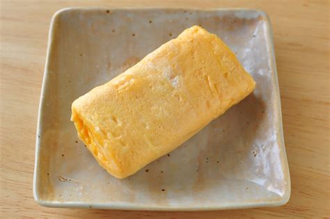 卵1個でふっくら厚焼き！簡単な焼き方に「天才！」「目からウロコ」の声 Macaroni