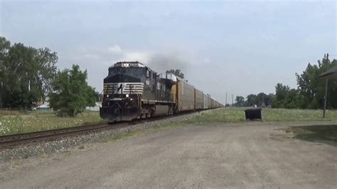 Railfanning At Wyandotte Mi 7 29 16 With A Conrail Conductor Youtube