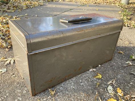 Vintage Metal Tool Box Sears Craftsman 6512 Rusty Distressed 20-in Gray ...