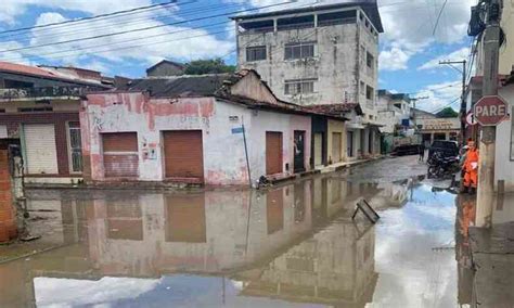 Chuvas Em Mg Jana Ba E Montes Claros T M Alagamentos E Ruas