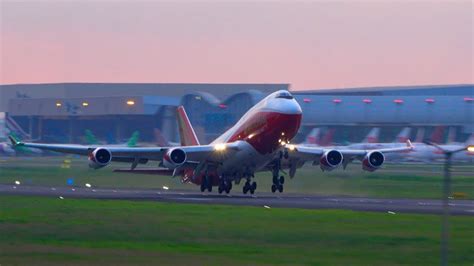 Menit Nonton Pesawat The Queen Of The Skies Boeing Takeoff