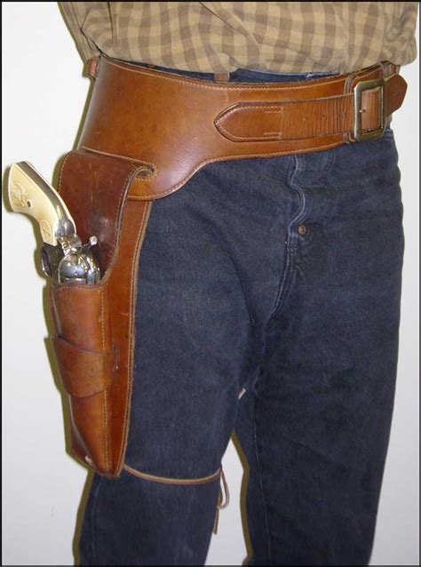 z Sold ~ Vintage Western Cowboy Fast Draw Holster and Belt