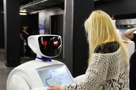 Promobot le robot russe s échappe encore