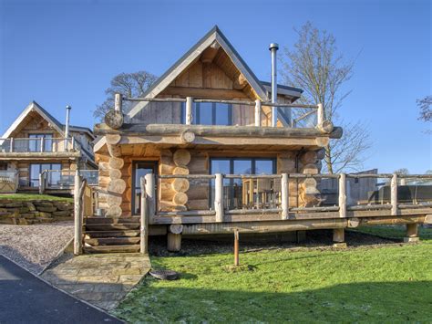 Log Cabins With Hot Tubs Hot Tub Getaways Hot Tub Cottages Hot Tub Lodges And Log Cabins In