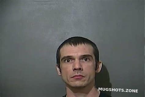 SHOTTS AARON M 05 22 2022 Vigo County Mugshots Zone