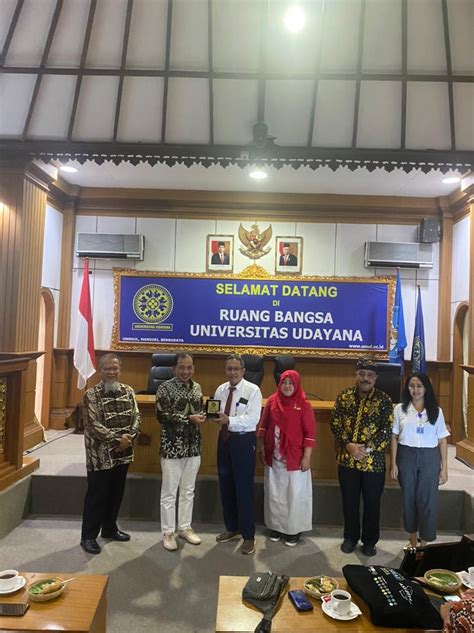 Rektor Dan Ketua LPPM UMKU Bersama Forkom LPPM Jateng Benchmarking Ke 4