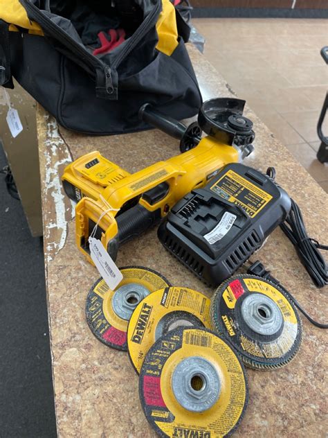 DEWALT DCG412 Very Good | Buya