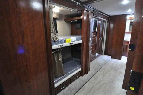 New Fleetwood Bounder H Bunk House Bath Rv For Sale W Lx