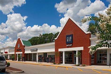Williamsburg Premium Outlets Outlet Mall In Virginia Location And Hours